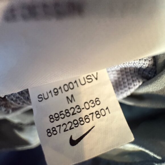 Women's Nike Dri-Fit Gray Running Shorts Size Medium - Picture 11 of 11